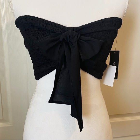 Lulus Seaside to Shore Black Strapless Smocked Tube Top Medium NWT - Picture 4 of 8